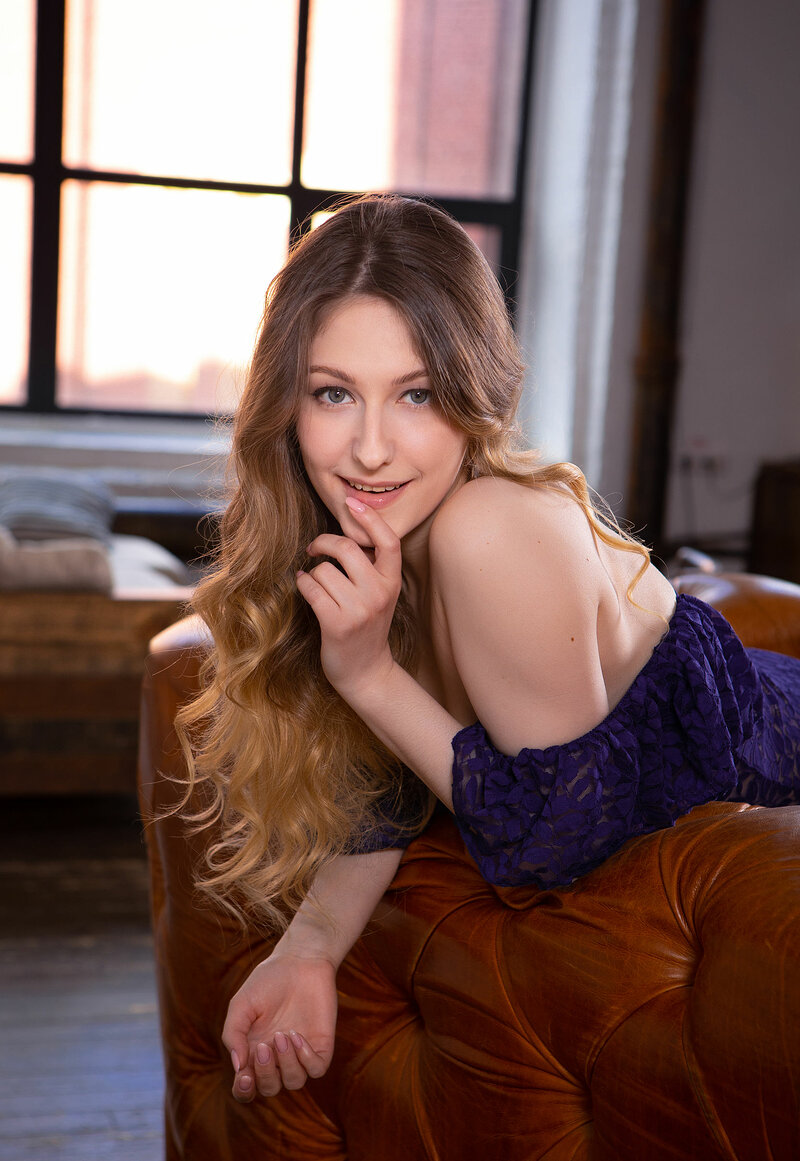 Есения, 19